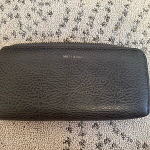 Matt & Nat Textured Black Zip Wallet